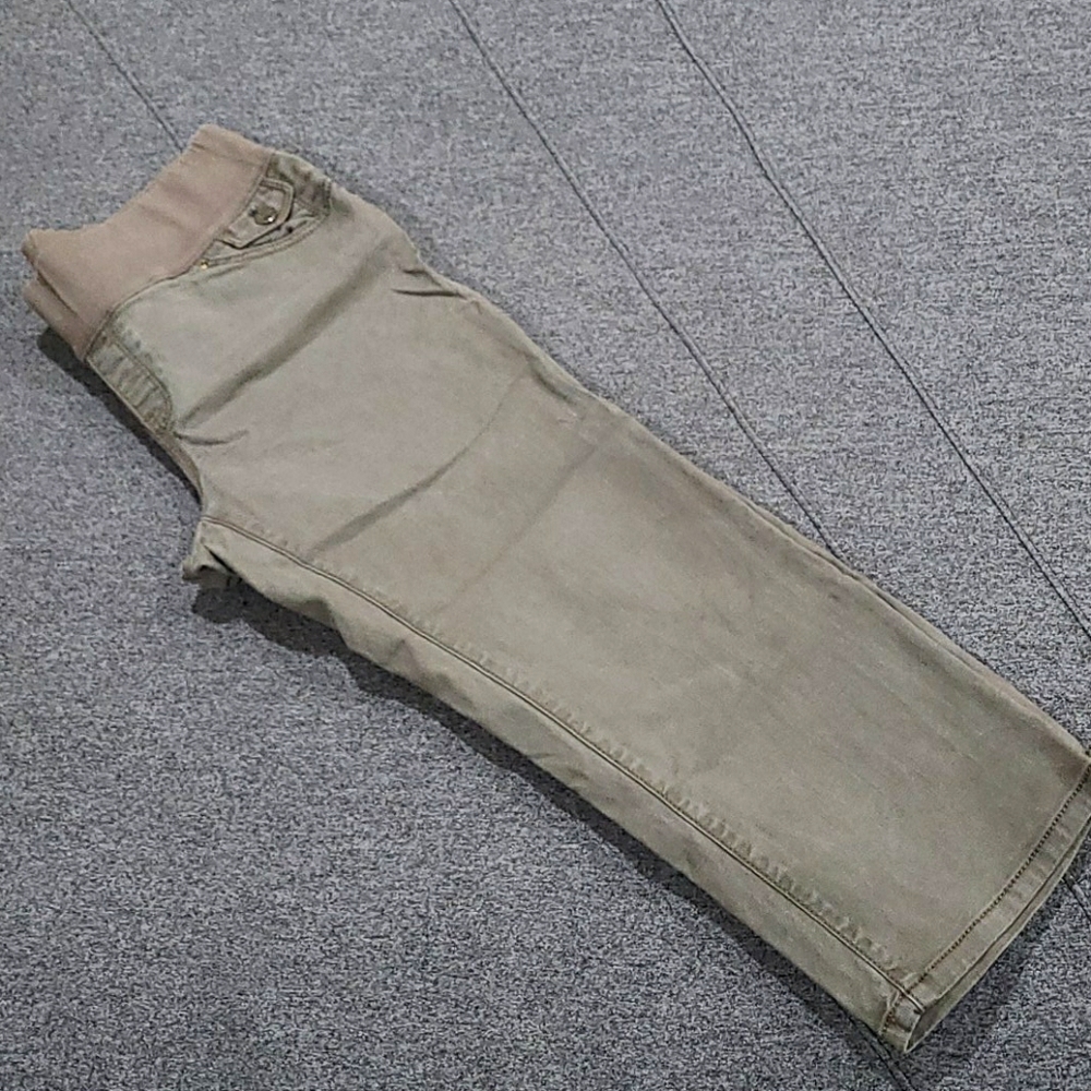 Maternity Capris